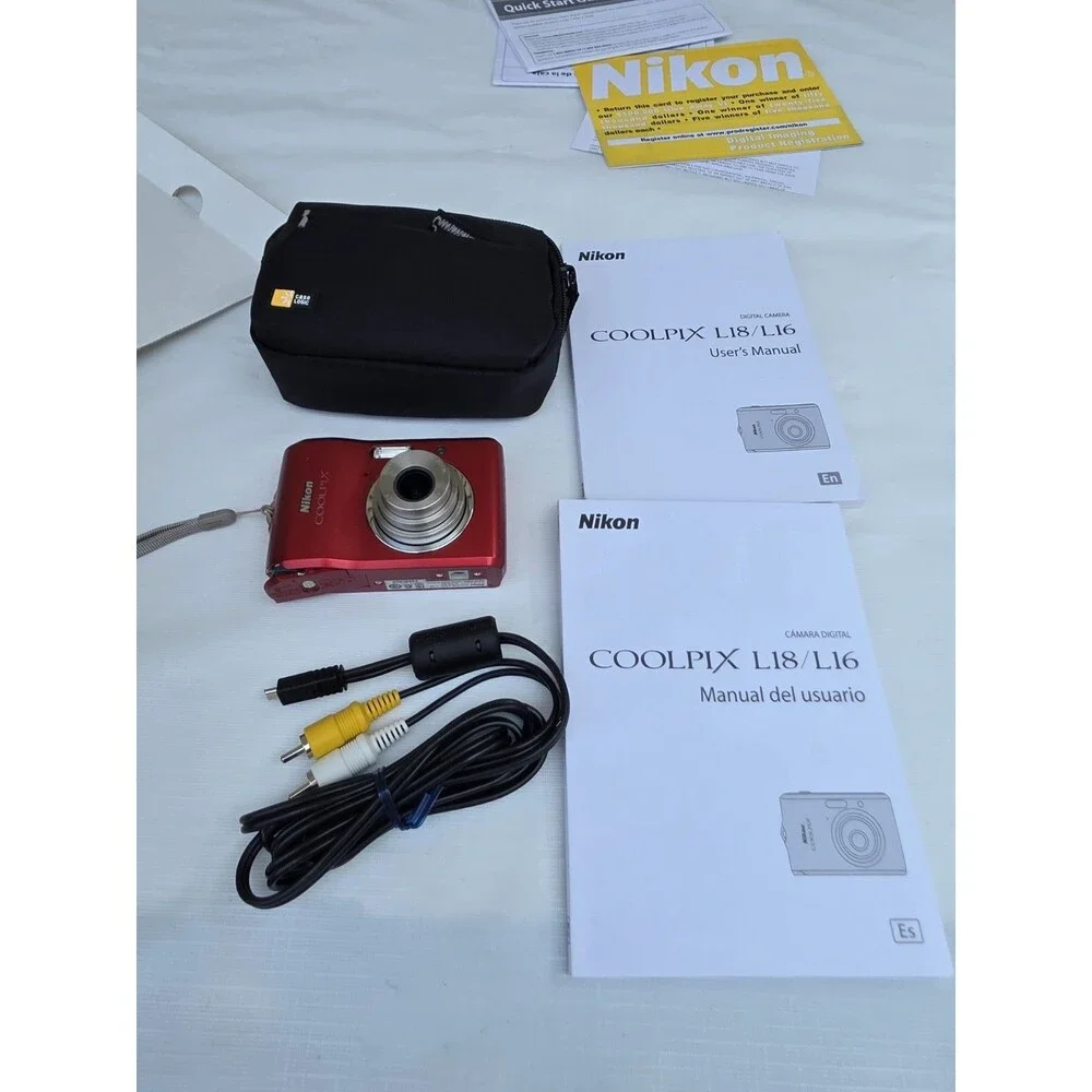 Nikon Coolpix L18 Black Camera 3X Optical Zoom  Digicam 8MP broken batt latch